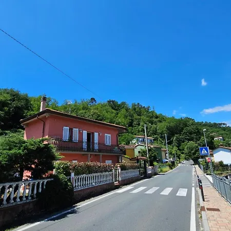 Lägenhet Casa Dami Piano di Follo